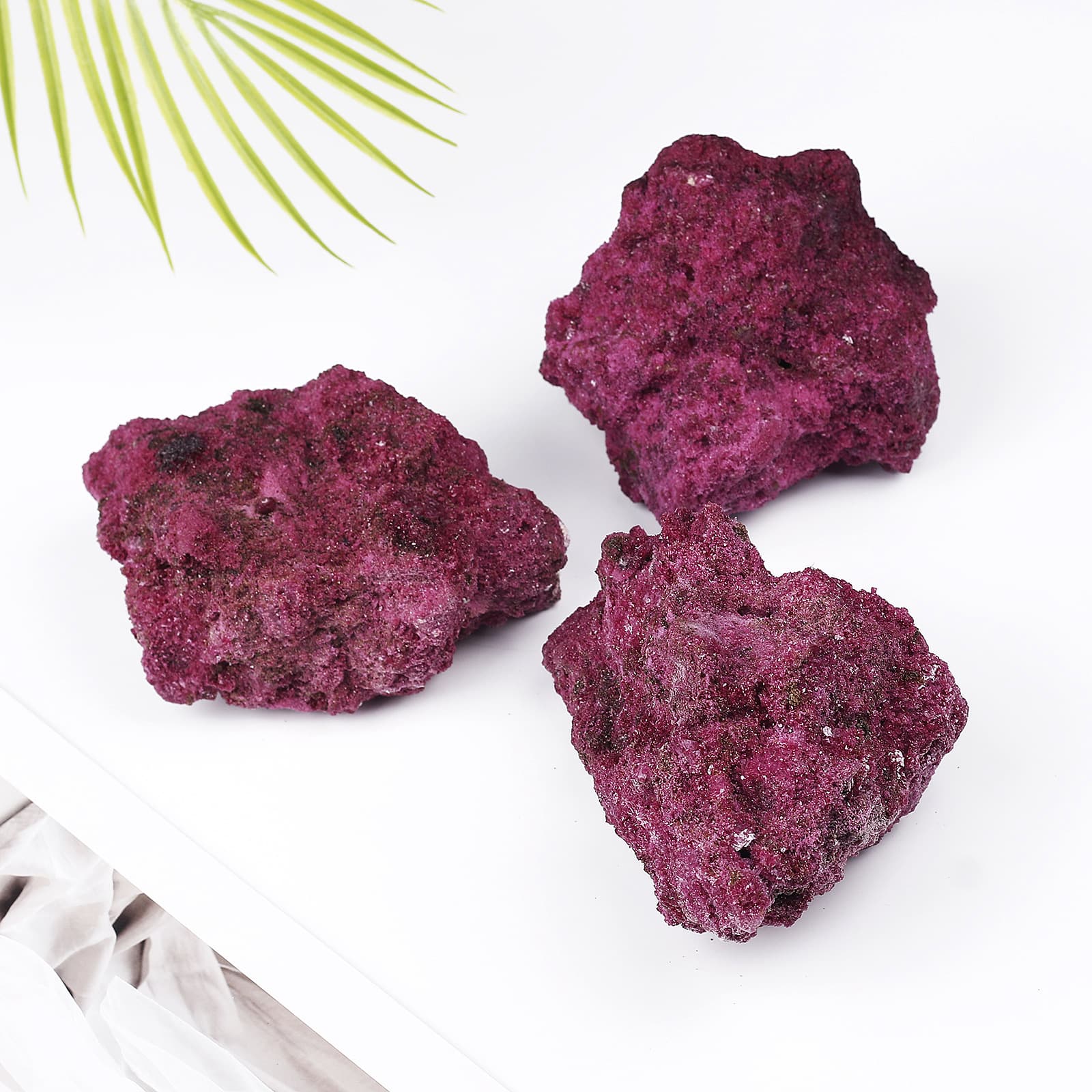 Factory wholesale natural crystal aromatherapy stone diffuser stone landscaping decorative stone feng shui ornaments ruby raw stone mineral label