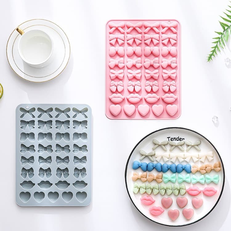 In Stock 33-Cavity Assorted Bow, Lips, and Heart Shape Silicone Mold Cake Mold Ice Cube Tray Chocolate Mold
