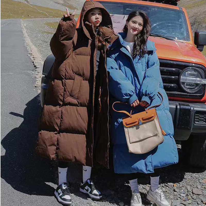 Thick down cotton-padded jacket for women, Korean style, loose fit, long over-the-knee cotton coat, 2024 winter new style coat, trendy puffer jacket.
