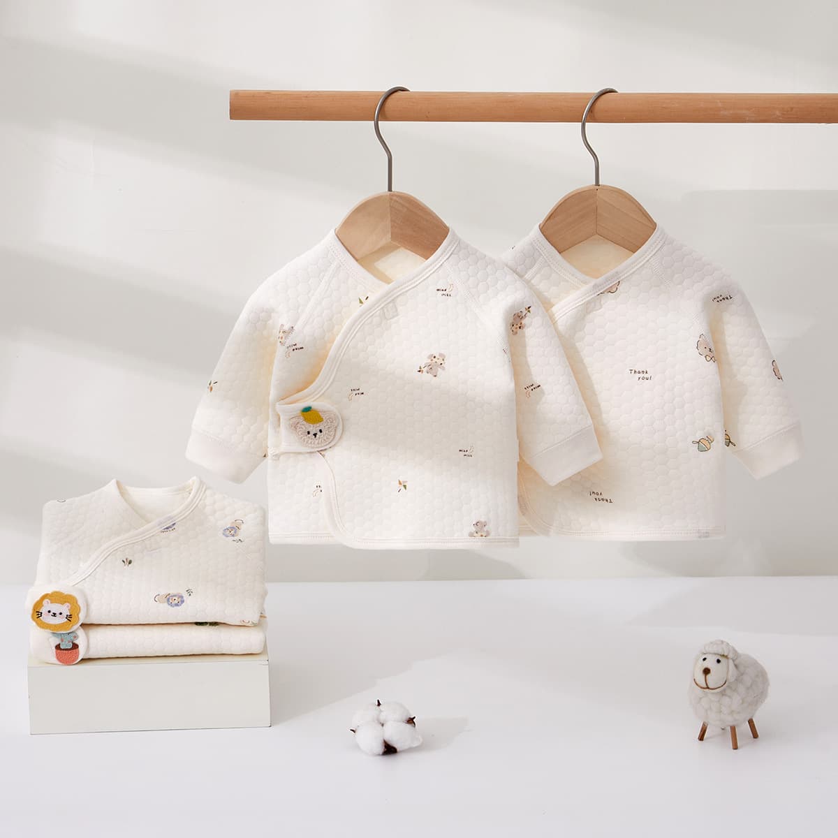 Newborn baby half-back blouse, suitable for newborns, autumn/winter/spring/autumn, pure cotton, quilted, warm clothing, monk's clothes.