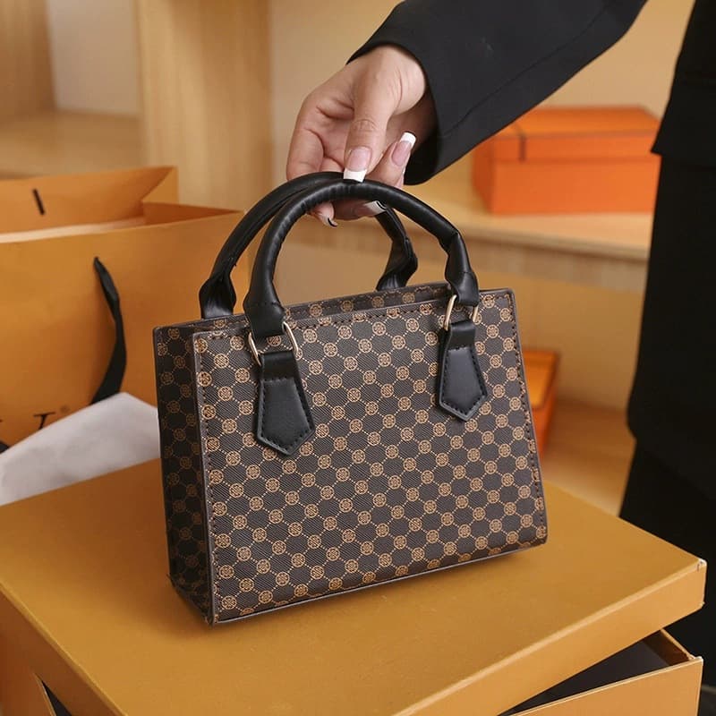 Korean Style Trendy Women's Bag 2026 New Retro Print Bag Women's Bags Versatile High-End Small Tote Bag