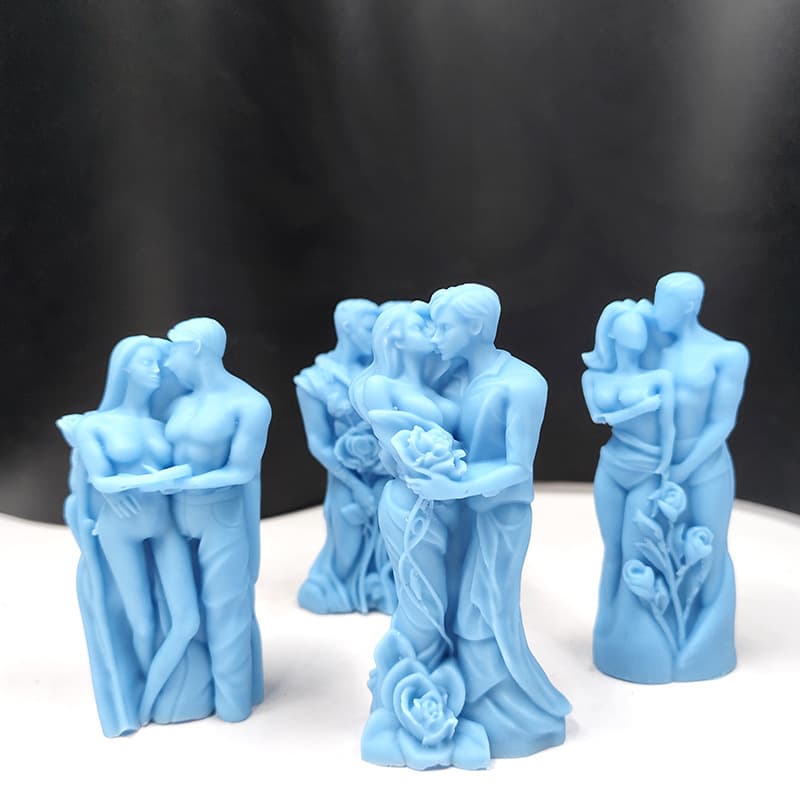 Cross-border hugging couple scented candle mold DIY couple resin ornaments Valentine's Day statue fragrance gift