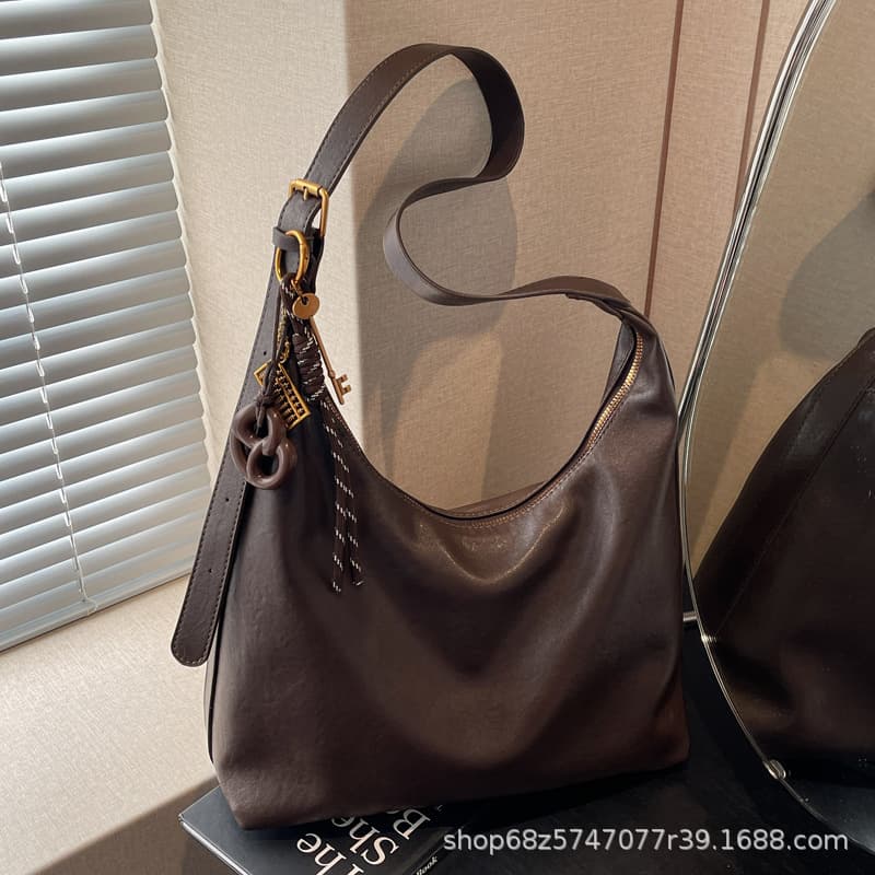 Versatile Simple Premium Large Capacity Tote Bag Women's Bag 2024 Winter Shoulder Bag Zipper Hot Style