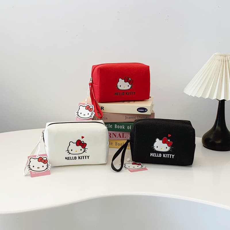 Hello Kitty officially licensed embroidered handbag makeup bag, large capacity toiletry bag, hand-carry women's bag, multiple styles