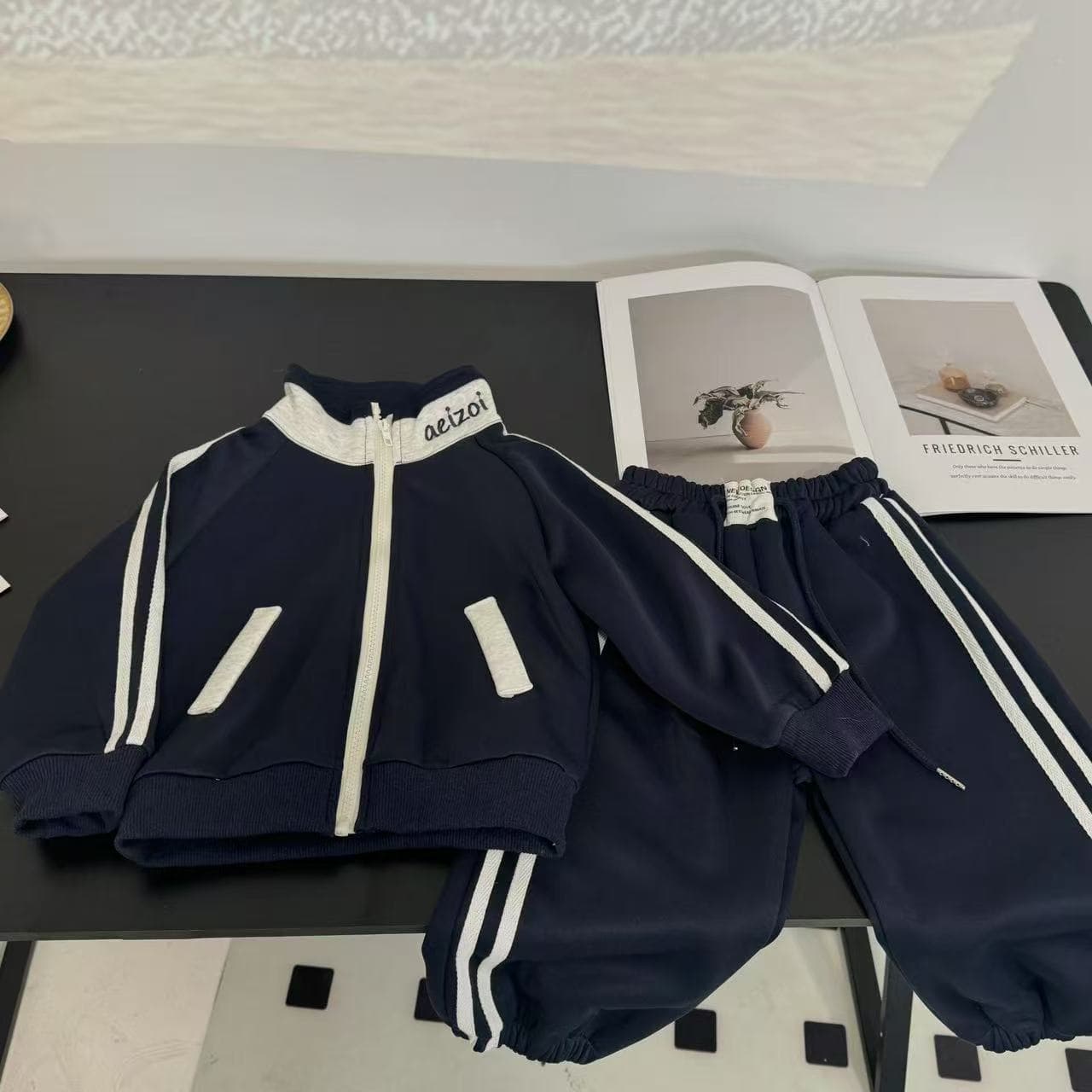 2026 New Children's Sweatshirt Set, Boys and Girls Color Block Embroidery Sweatshirt Two-Piece Set, Trendy Light Gray Set Cotton