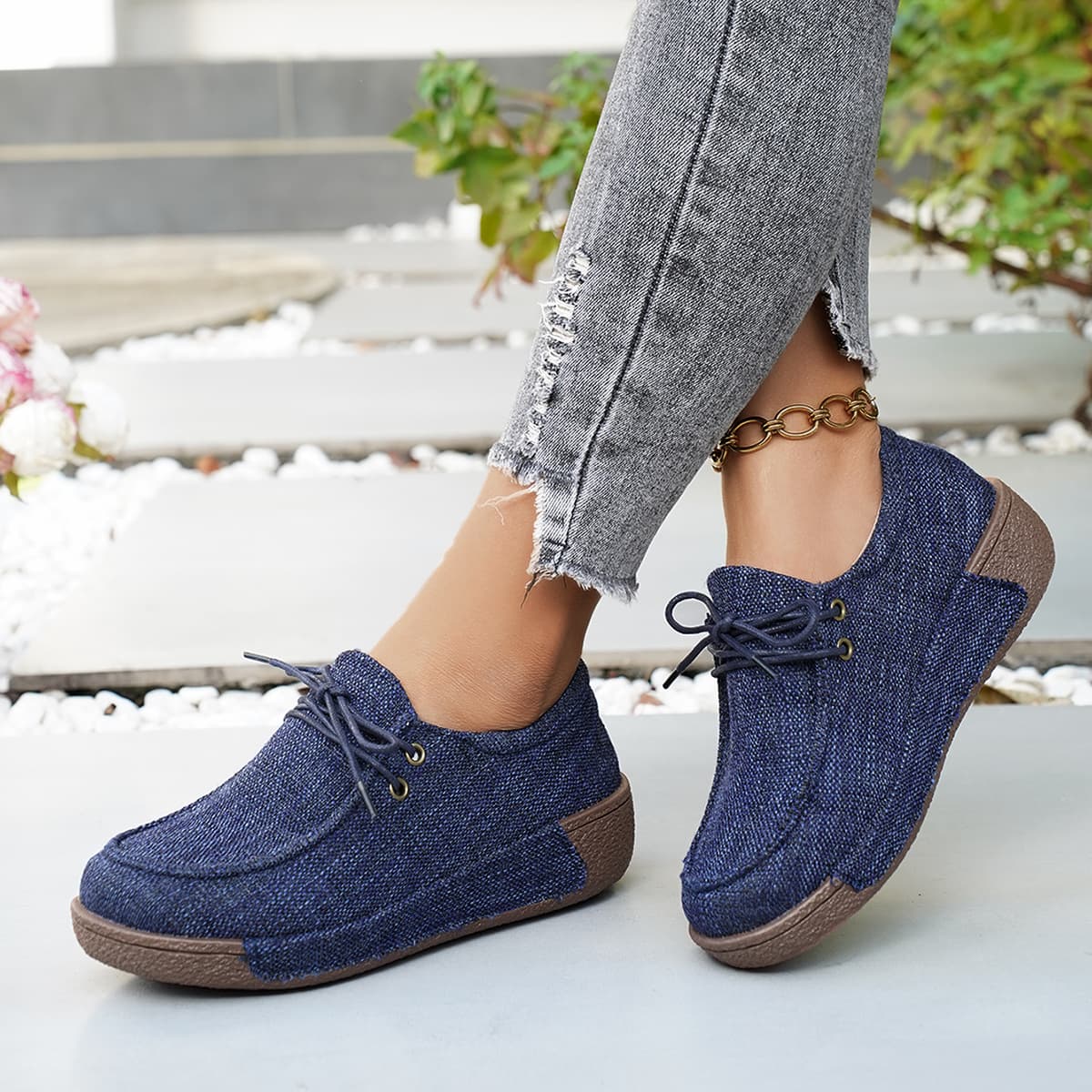 Oversized Canvas Shoes for Women 2026 Spring New Platform Shoes Non-slip Soft Sole Mother Shoes Lightweight Breathable Flat Shoes