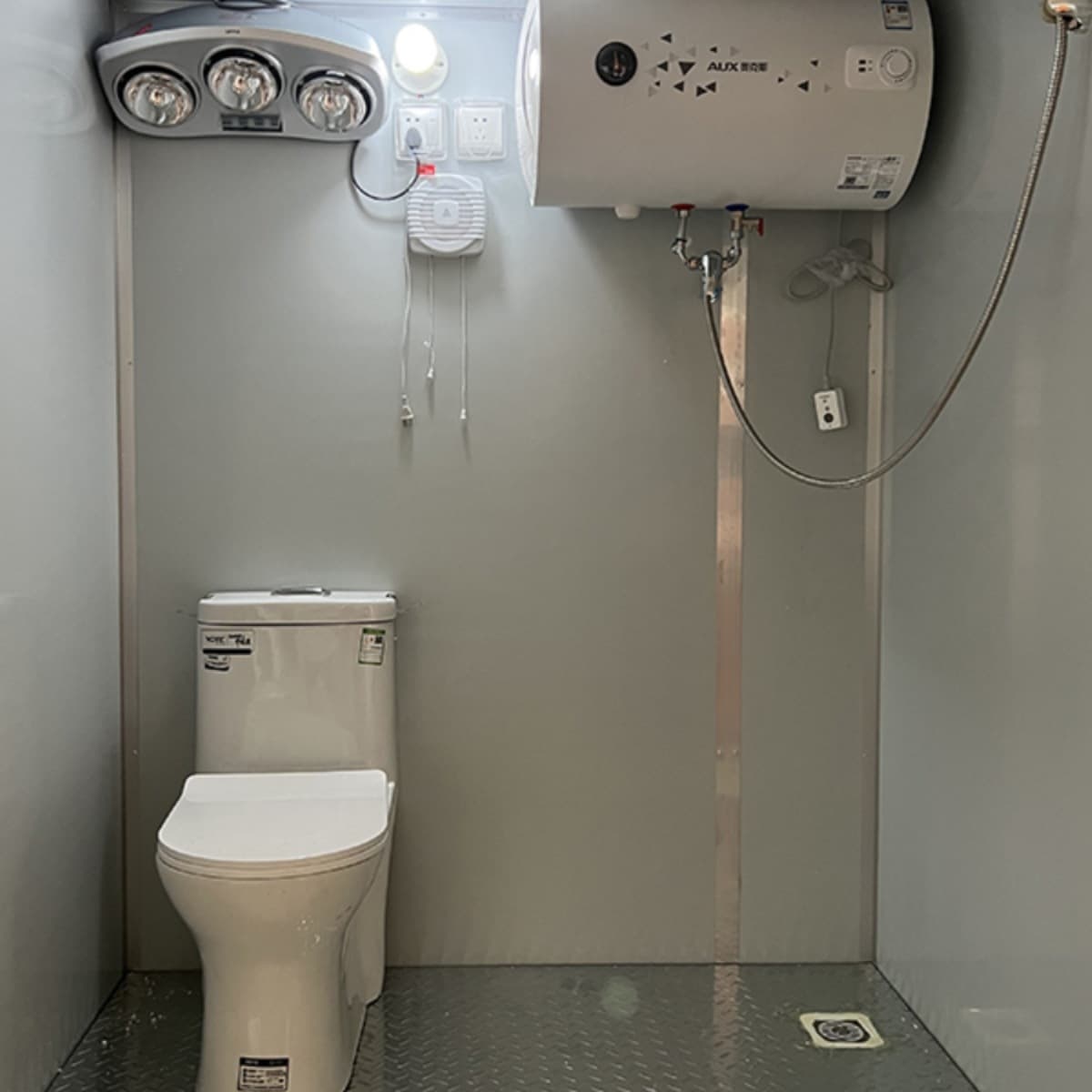 Good outdoor portable toilet, bathroom, and shower room for rural areas, outdoor shower room, and household bathroom/washroom.