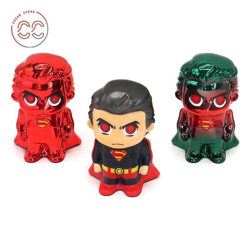 New Superman Shape Grinder Figure Plastic Plus Zinc Alloy Material Manual Tobacco Crusher Smoking Accessories Wholesale