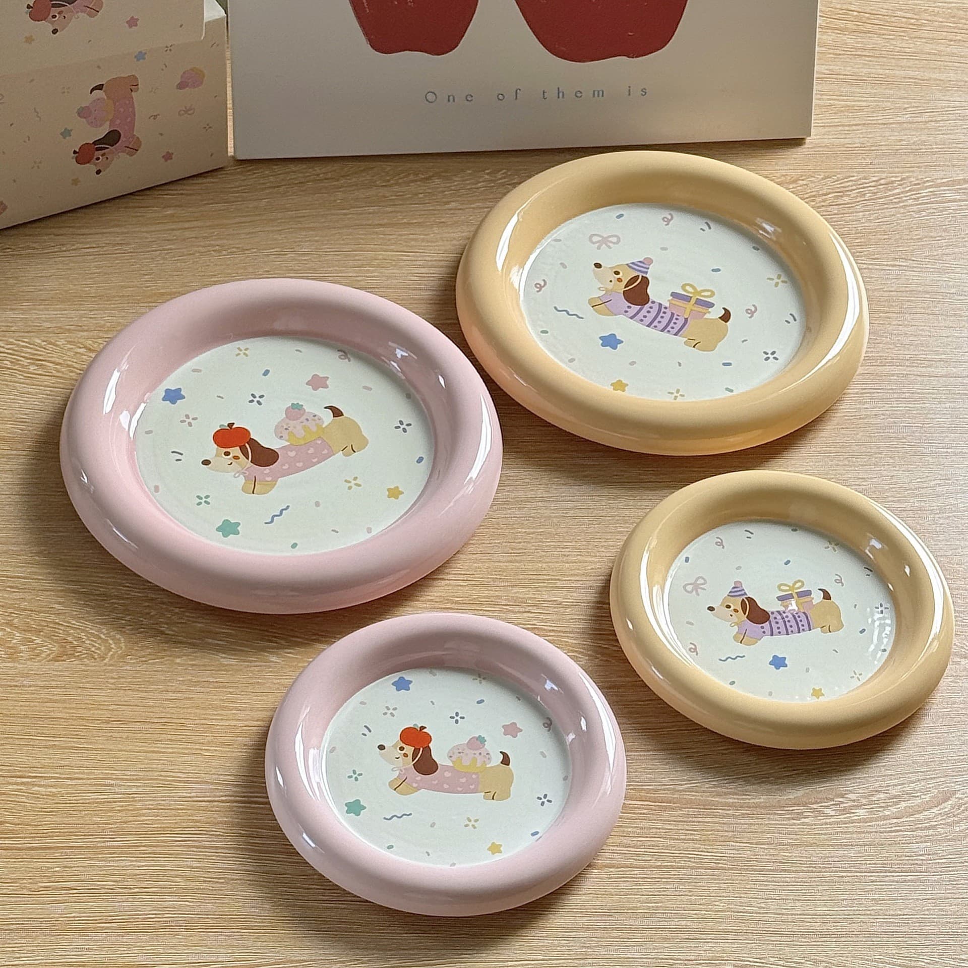 New Internet celebrity dachshund plate, high-looking snack cake plate, dessert plate, round toot plate, ins jewelry plate