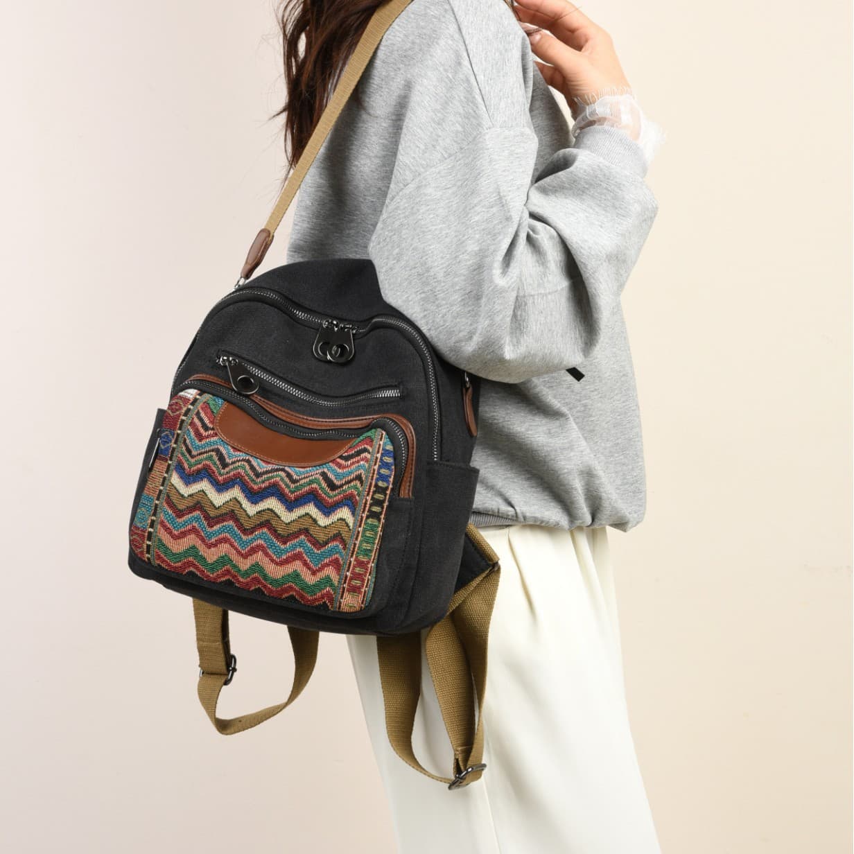 New ethnic style casual denim chest bag for women, fashionable retro embroidery large capacity travel commuter backpack waist bag