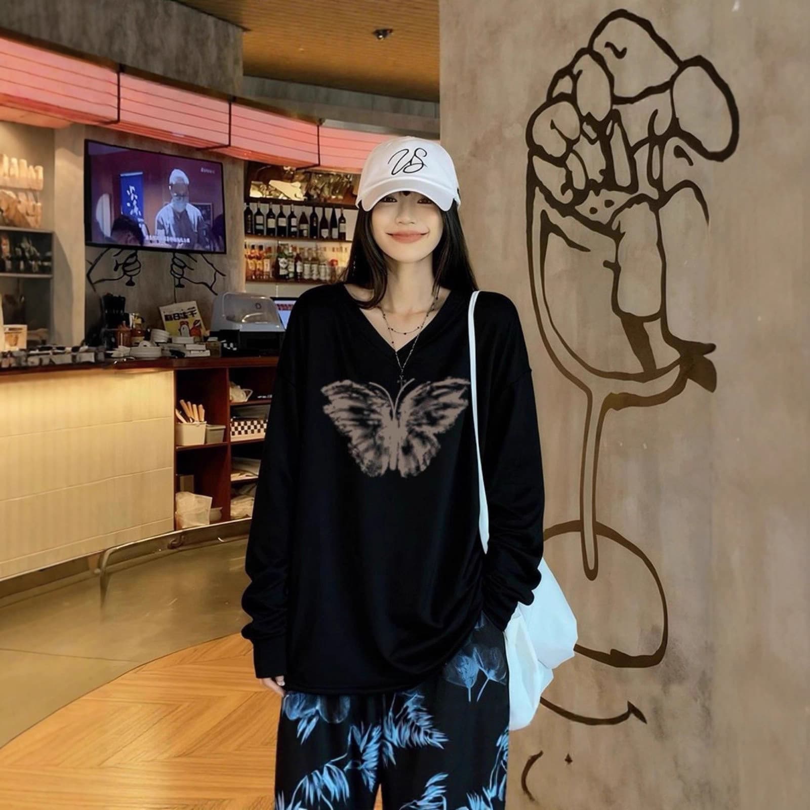 Student Top Ins Trendy Velvet Thermal Long Sleeve Women's 2025 Fall Winter New V-Neck Loose White T-Shirt Women's Clothing