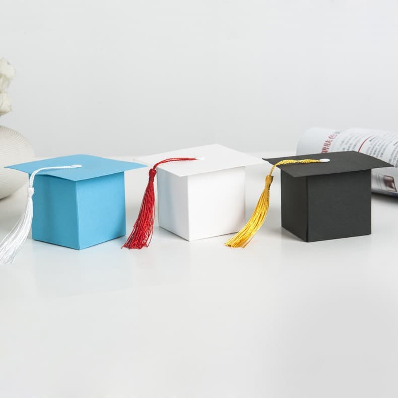 Creative New Celebration Graduation Cap Gift Box for Graduation Party Return Gift Candy Box Stock European Style Box