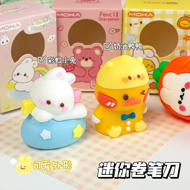Cute Cartoon Animal Pencil Sharpener Mini Portable Sharpener for Students Bear Shape Pencil Sharpener
