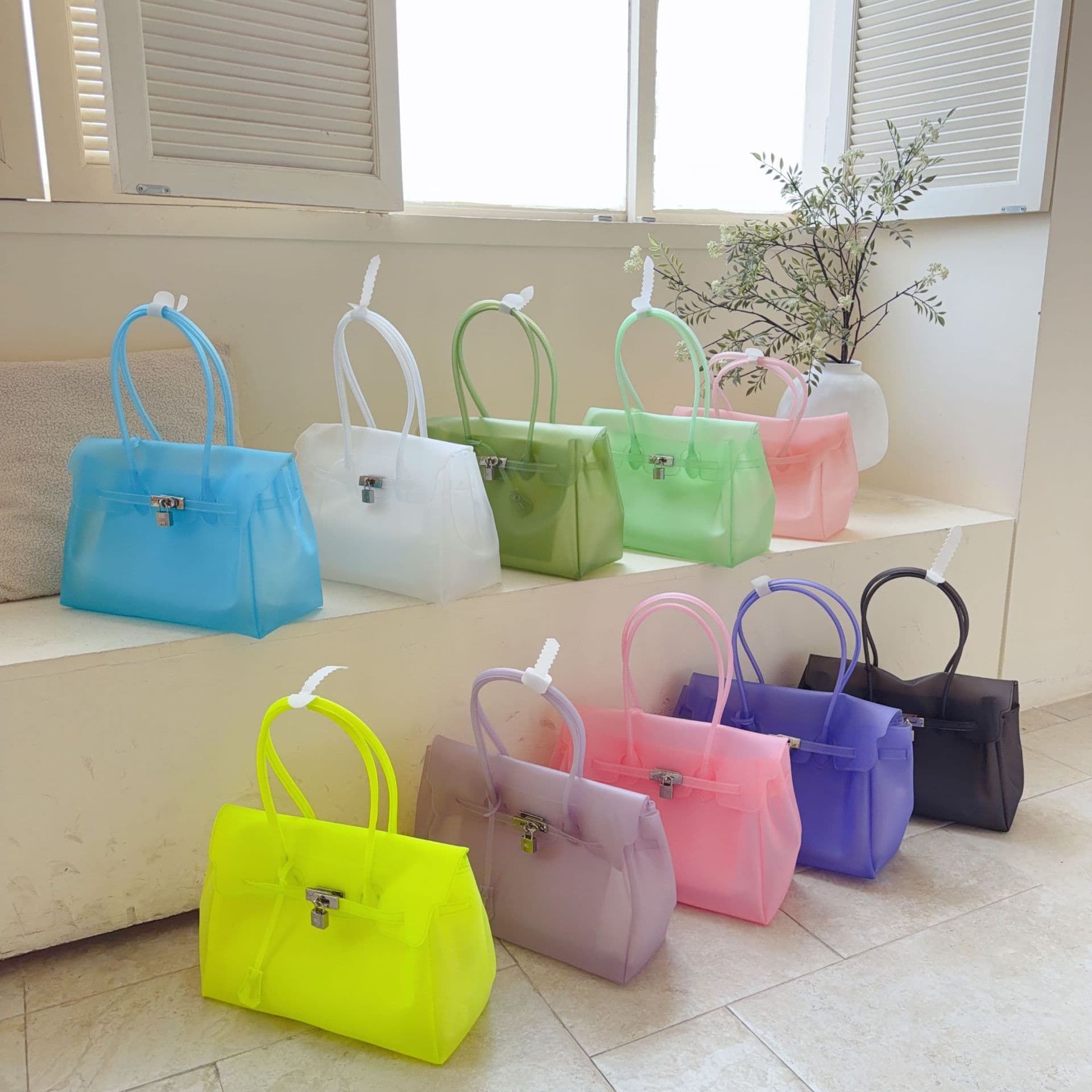 Kiikii Same Style Transparent Jelly Bag New Commuter Fashion Large Capacity Underarm Bag Silicone Bag Cosmetic Bag Handbag