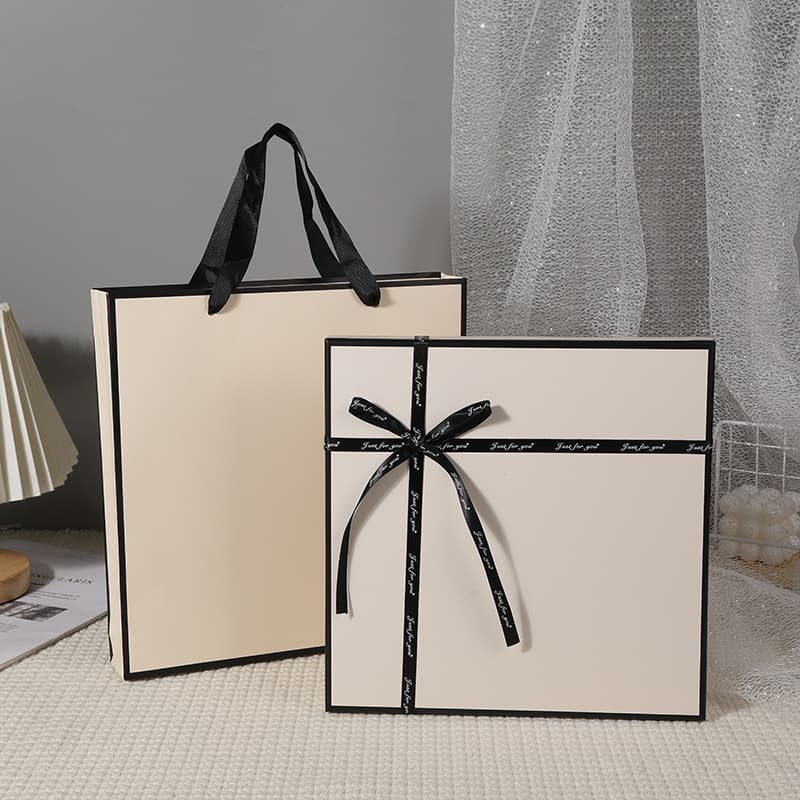 Creative Ins-Style Gift Box Square Bow Gift Box Lid and Base Scarf Box Short Sleeve T-Shirt Packaging Box Empty Box