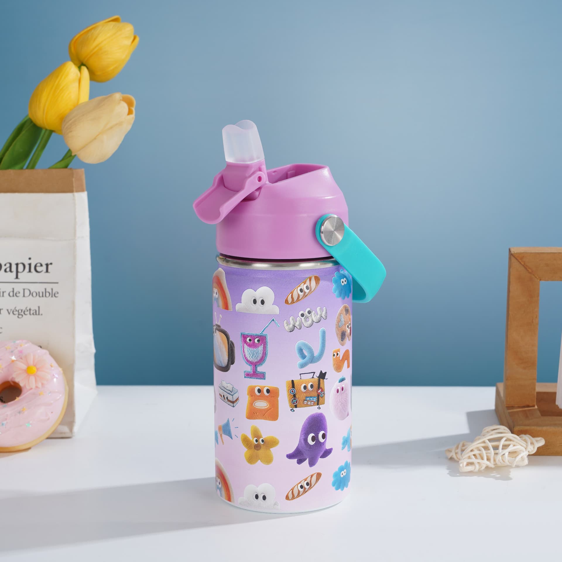 Amazon Bestseller 12oz Small Capacity Space Bottle with Handle Soft Silicone Straw Insulated Cup Cartoon Cute Drop-Resistant
