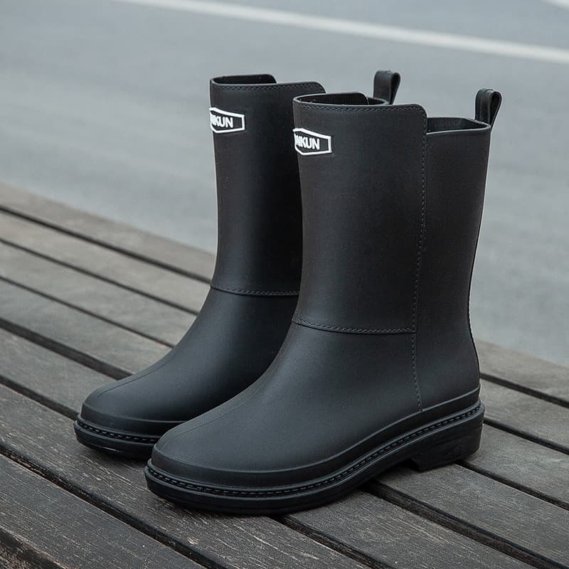 Women's rain boots, waterproof shoes, new fashion adult mid-calf lightweight anti-slip fleece-lined warm wear-resistant outdoor rubber shoes