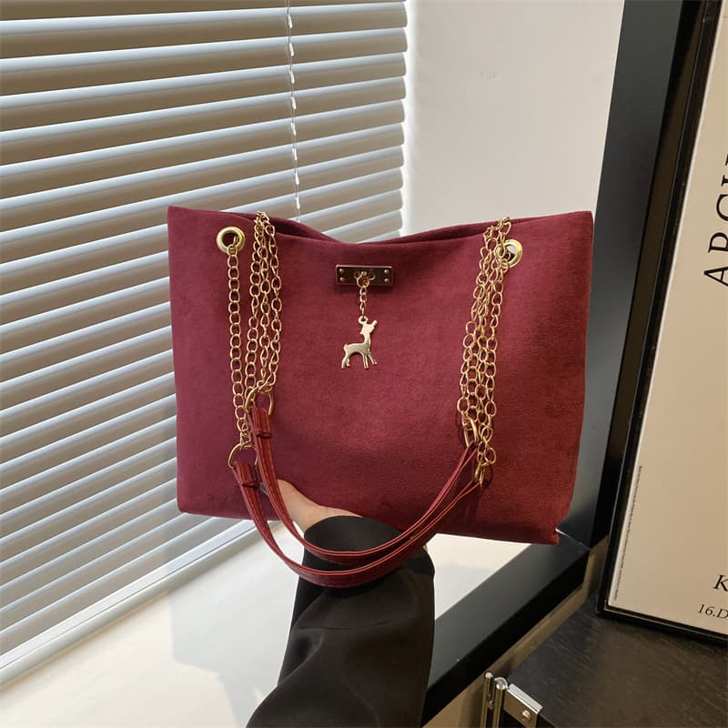 Retro commuter texture chain shoulder bag for women 2024 winter new fashion style ins armpit bag tote bag for women