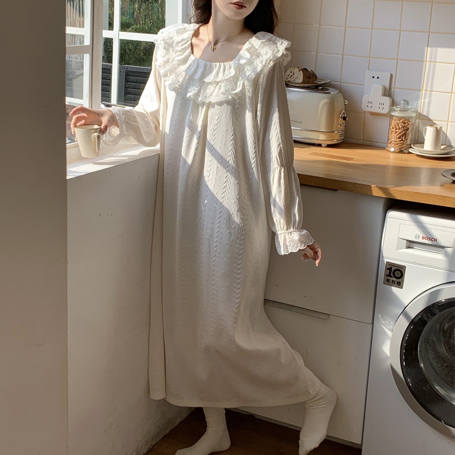 Women's Cloud Cotton Nightgown with Built-in Pads, Round Neck, Lace Long Sleeve, Princess Style Loungewear, Fall 2025 New