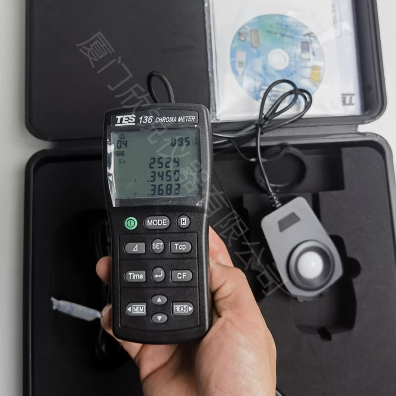 TES-136 Color Temperature Illuminance Meter Taiwan TES Digital Color Temperature Color Difference Tester