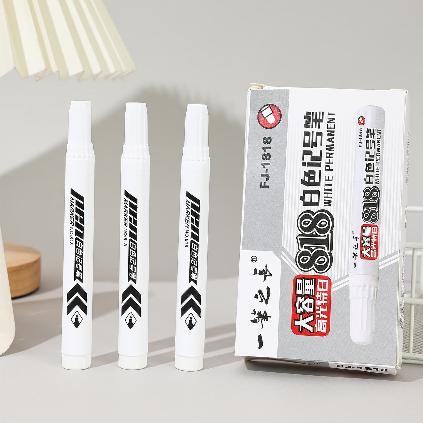 Manufacturer wholesale white marker water-based quick-drying color non-fading large-head pen express coding pen thick-head large size