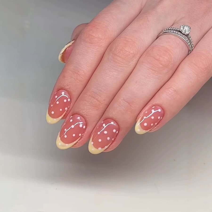 Xiaohongshu Wearable Nails Summer Dopamine French Strawberry Red Polka Dot Sweet Vibrant Pre-made Nail Tips Factory Direct Shipping
