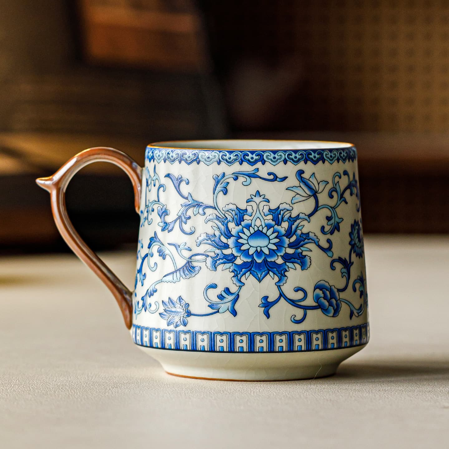 Beige Ru Kiln Blue-and-White Interlocking Lotus Baichuan Mug, Personal Premium Chinese-Style Office Tea Cup and Water Cup