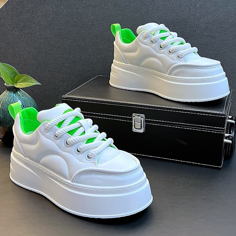 Thick-soled Height-increasing White Shoes for Men, Lightweight Bread Shoes, Fashionable and Versatile Ins Trendy Design Casual Skate Shoes
