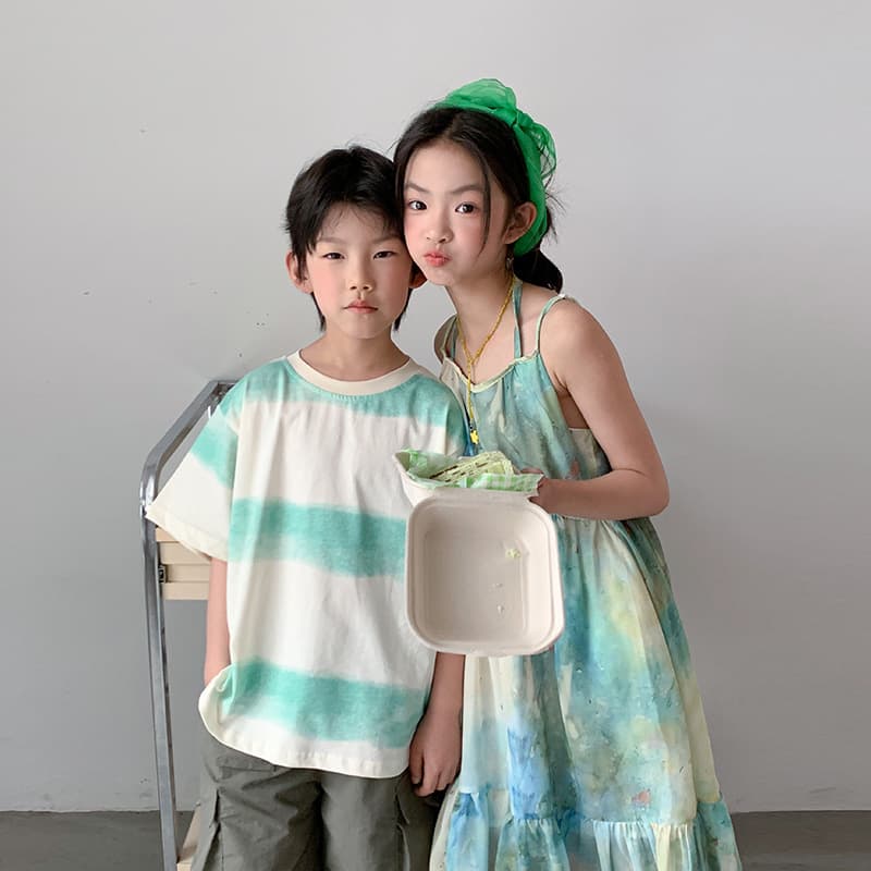 Summer Sibling Outfit Photo Shoot Sister Outfit Girl Ethereal Strapless Dress Seaside Vacation Beach Dress Stylish Niche Long Dress