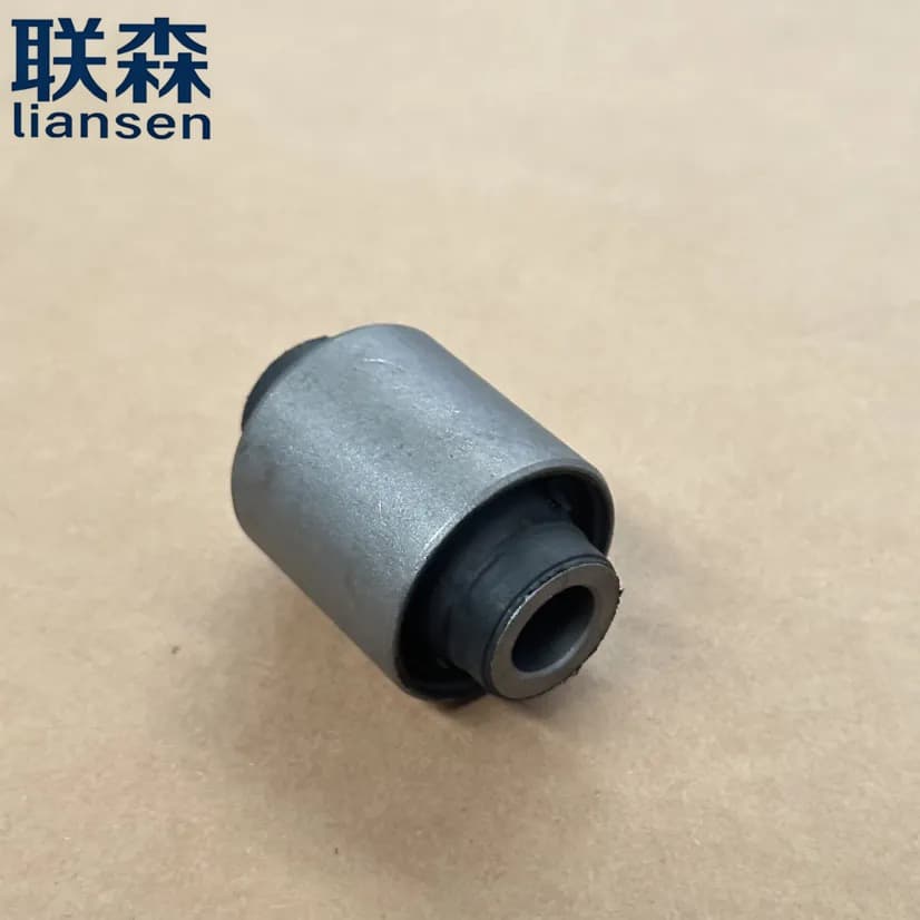 55157-7S000 Suspension Bushing Suitable for Nissan Pathfinder R51M 2005- Rubber Bushing