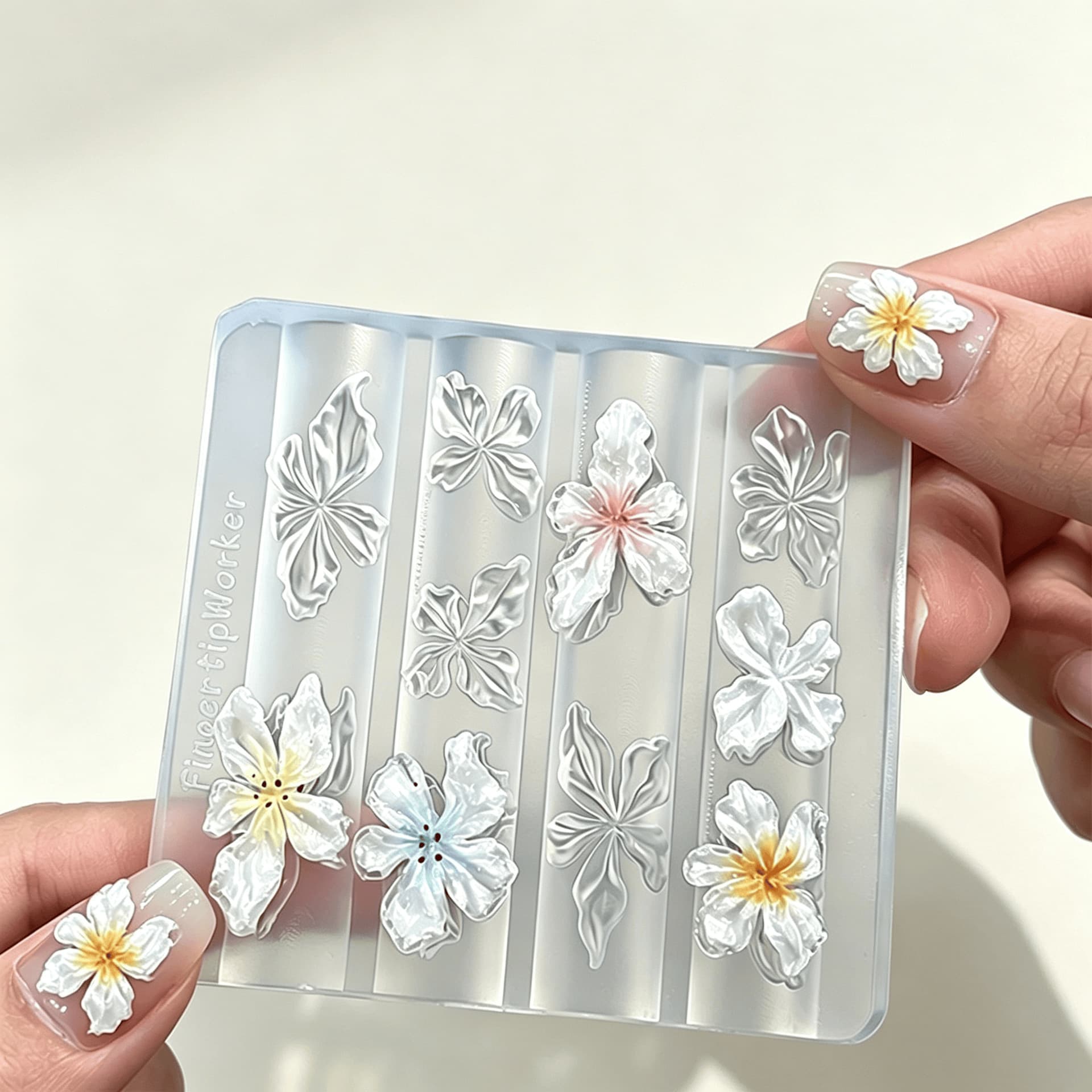 Cross-border high-end nail art five-petal flower mold soft silicone three-dimensional carved glue release mold for nail salon special jewelry mold
