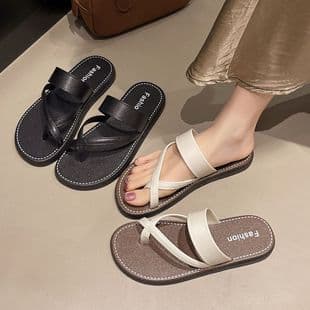 Fashionable Versatile Toe-Post Sandals for Women Summer 2025 New Flat Comfortable Flip-Flops Casual Beach Sandals