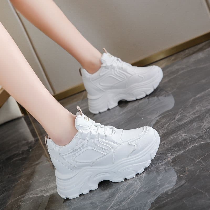 Trendy Height-Increasing White Sneakers for Women Spring Autumn 2024 New Casual Versatile Thick Sole Platform Sports Shoes