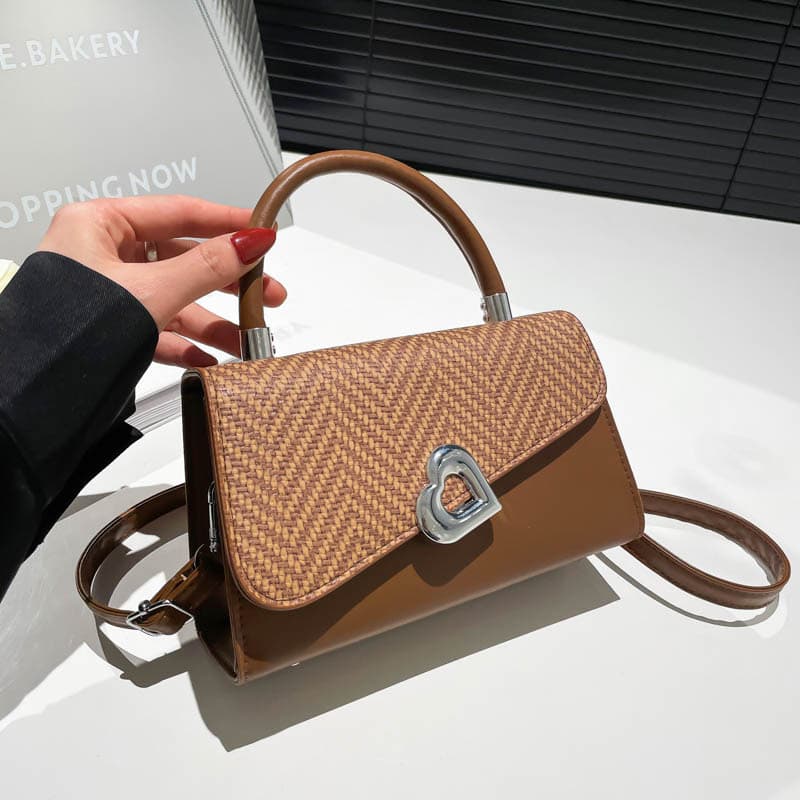 2025 new European and American style handbags for women summer large capacity women's shoulder crossbody small square bag cross-border