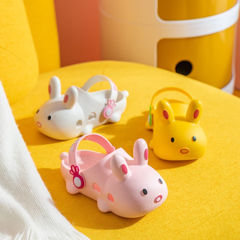 Girls' Slippers, Summer Indoor & Outdoor, Thick Sole, Cartoon Non-Slip, Toddler Boys' Home Closed-Toe Sandals, Little Kids