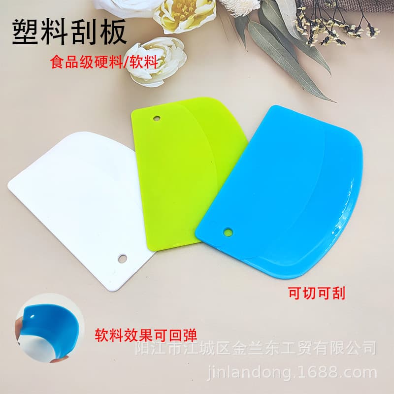 Plastic Baking Bread Cutting Tool Home Semi-Circular Dough Scraper New Cake Cream Spatula Scraper