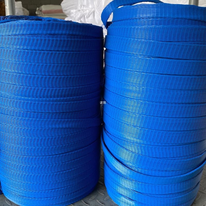 Protective net packaging sleeve plastic net sleeve metal sleeve factory construction workpiece protective net plastic net sleeve.