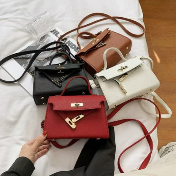 Cross-border Trade Women's Bag 2026 New Style Lock Buckle Fashion Women's Handbag Embossed Ladies Shoulder Bag Trendy Crossbody Bag