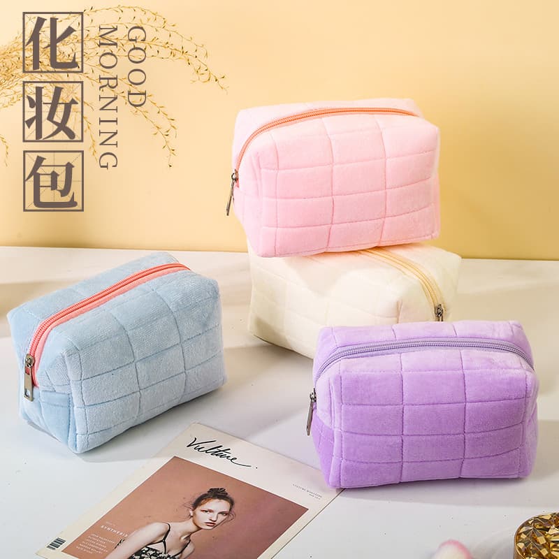 Cross-border Plush Cosmetic Bag Organizer Premium Large Capacity Storage Pouch Portable High-Aesthetic Organizer