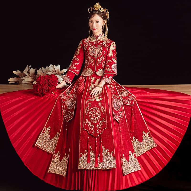 Xiuhe Dress, 2025 New Style Chinese Wedding Gown for Brides, Petite Dragon and Phoenix Outfit for Autumn/Winter, Slim-Fitting