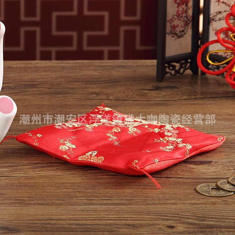 Factory Direct Supply Maneki-neko Cushion Golden Pig Money Bank Craft Decoration Accessories Wholesale