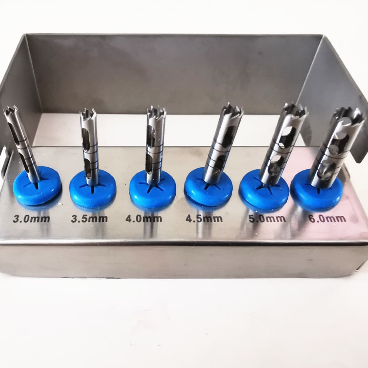 Trepane drill, bone drill, tissue truncator drill, gum truncator, large dental implant truncator, bone removal trephine drill tool