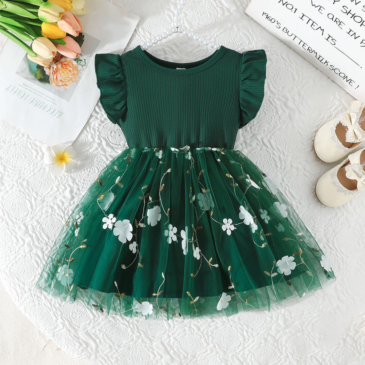 Cross-border summer new style 0-3 year old baby girl sweet and cute striped flying sleeves embroidered flower mesh dress