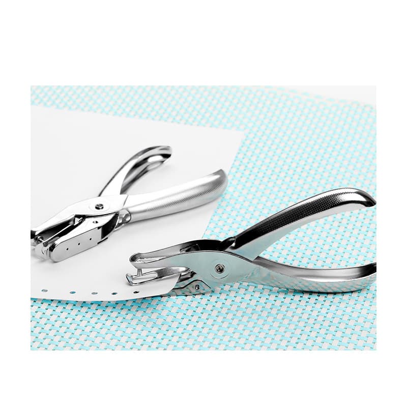 Wholesale handheld metal stationery round hole punch with 6mm diameter, hole puncher, paper hole punch in box, single-hole.