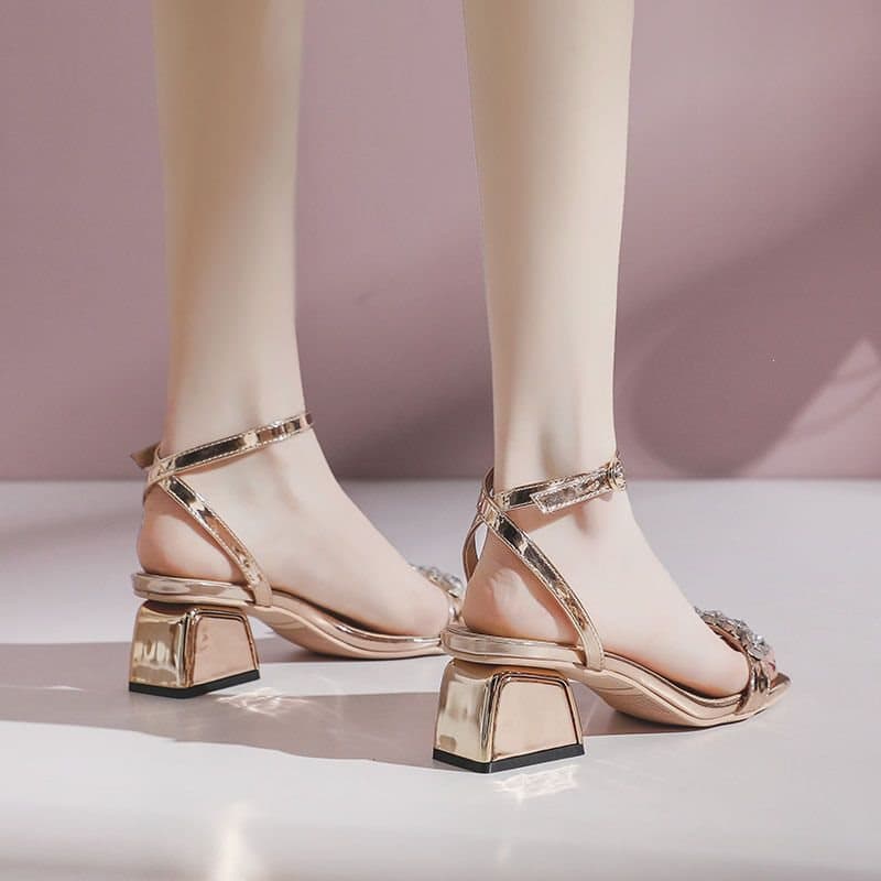 Fairy style one-word strap medium heel sandals for women 2026 summer new style Roman rhinestone high heels thick heel versatile women's shoes