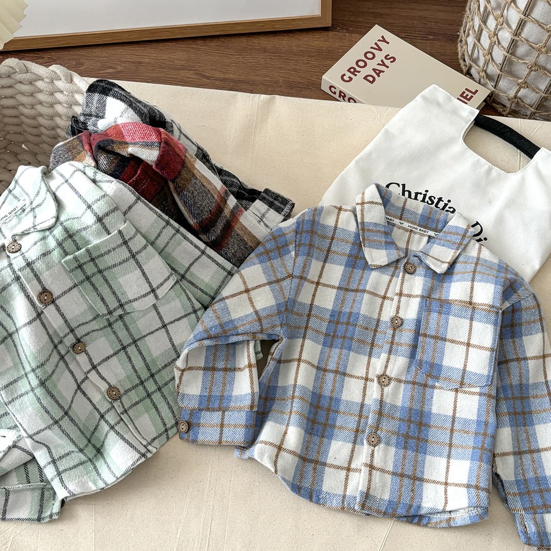 Boys' long-sleeved plaid shirt, autumn style, retro color-blocked cardigan, new style, collared top, jacket.
