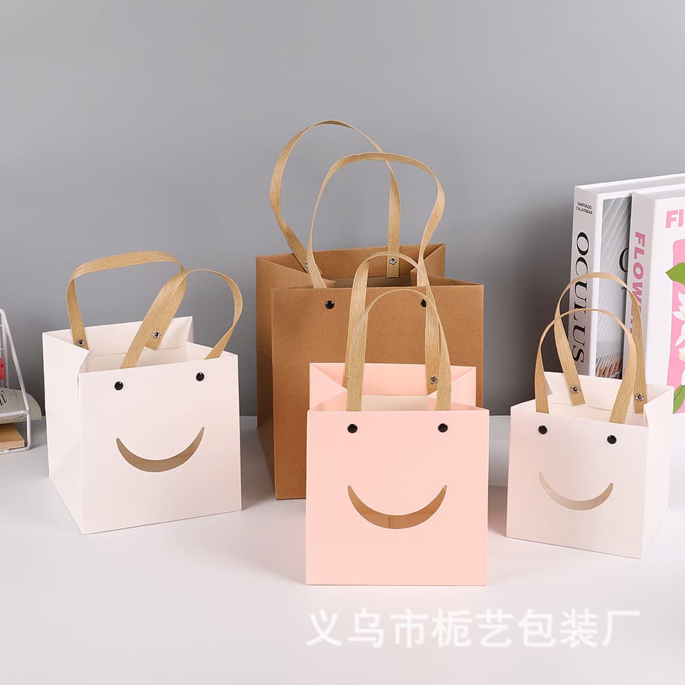 Kraft Paper Bag White Cardboard Handle Bag for Baking Cakes, Valentine's Day, Teacher's Day Gift Bags Wholesale Eco-Friendly Biodegradable