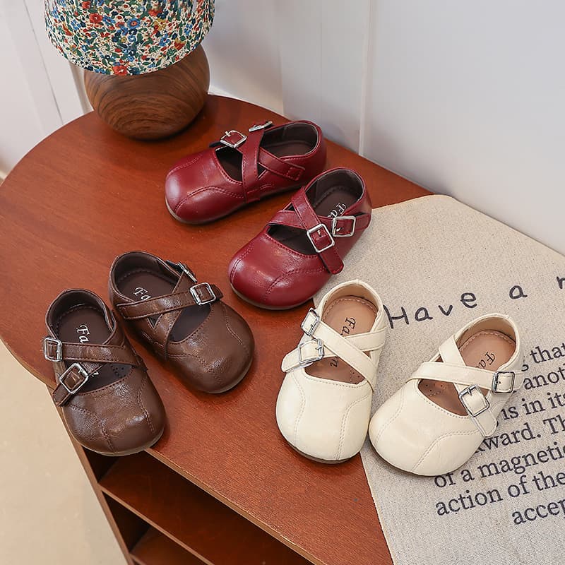 ins French retro small leather shoes 2026 spring and autumn new Korean style girls cross strap princess shoes with skirt