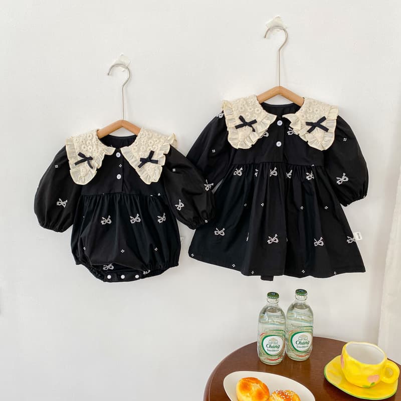 Korean-style Baby 3-Piece Bodysuit Spring Autumn New Long-Sleeve Triangular Romper Butterfly Collar Black Crawling Suit for Girls