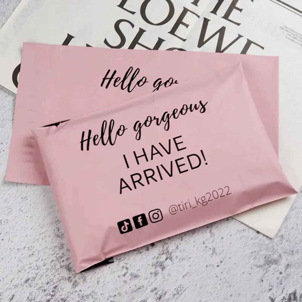 Customized Polyethylene Mailing Bags Plastic Packaging Shipping Pink Shipping Bags Mailing Bags Logo Suitable for Small Businesses